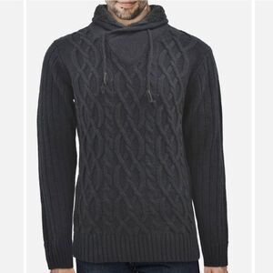 🆕️Premium Quality Cable Knit Sweater w/ Faux Fur and draw string collar